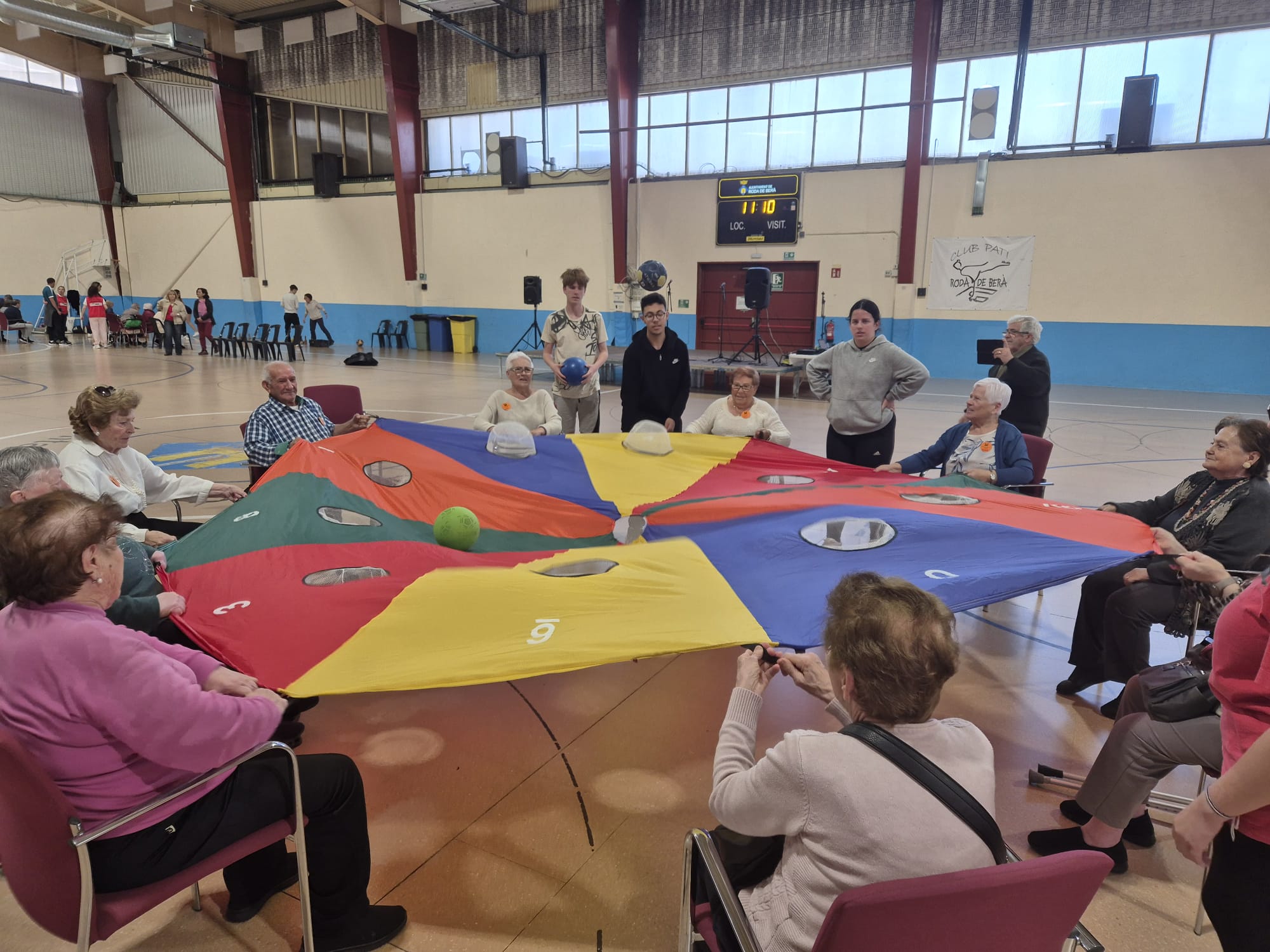 Persones grans en rollana